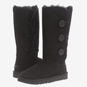 UGG Australia Bailey Button Triplet II Size 7